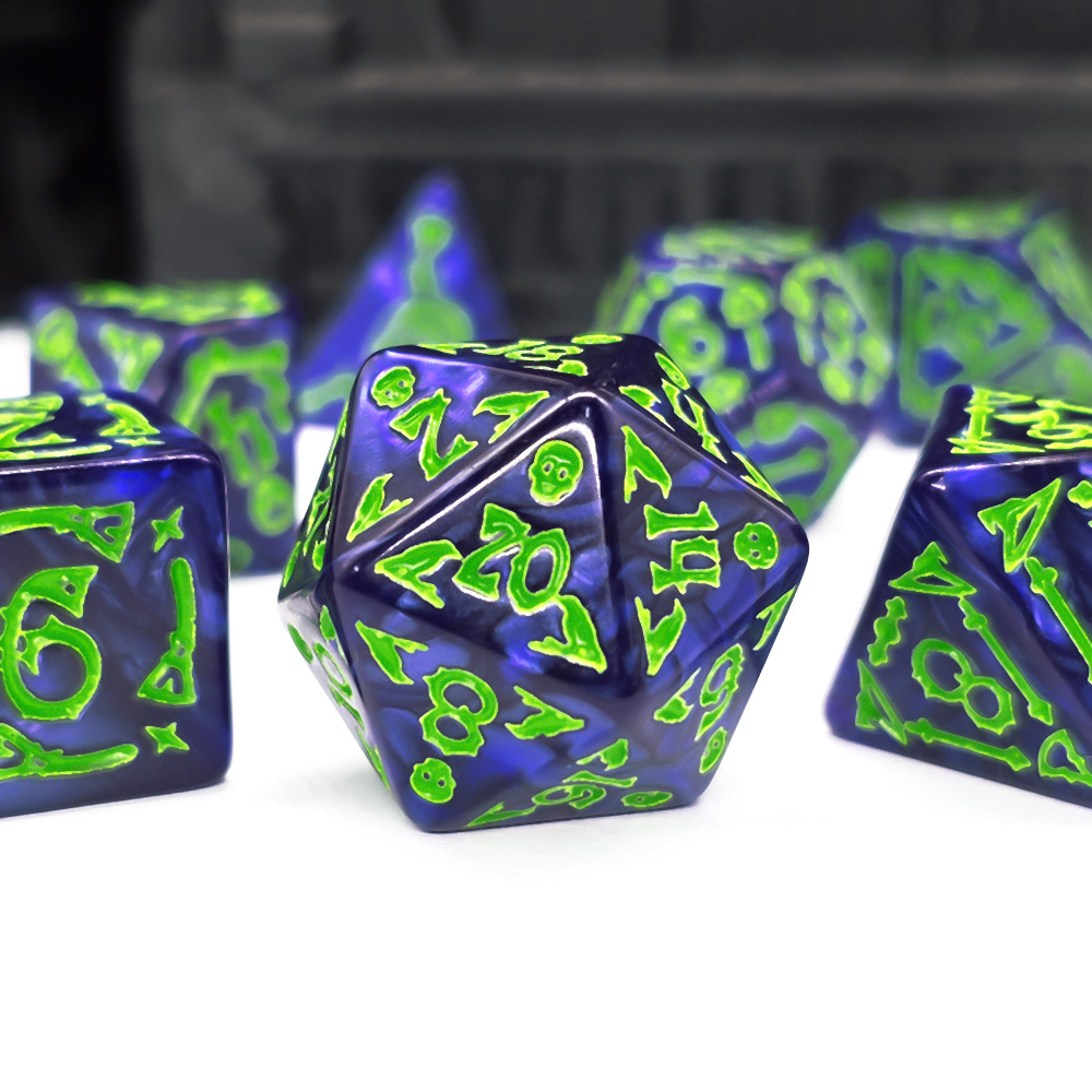 Dice Set Polyhedral - ชุดลูกเต๋าคธูลูสีน้ำเงินเข้มและสีเขียวนีออน, ชุดลูกเต๋าโพลีเฮดรัล 7 ชิ้นสำหรับเกม RPG บนโต๊ะและเกมสยองขวัญ