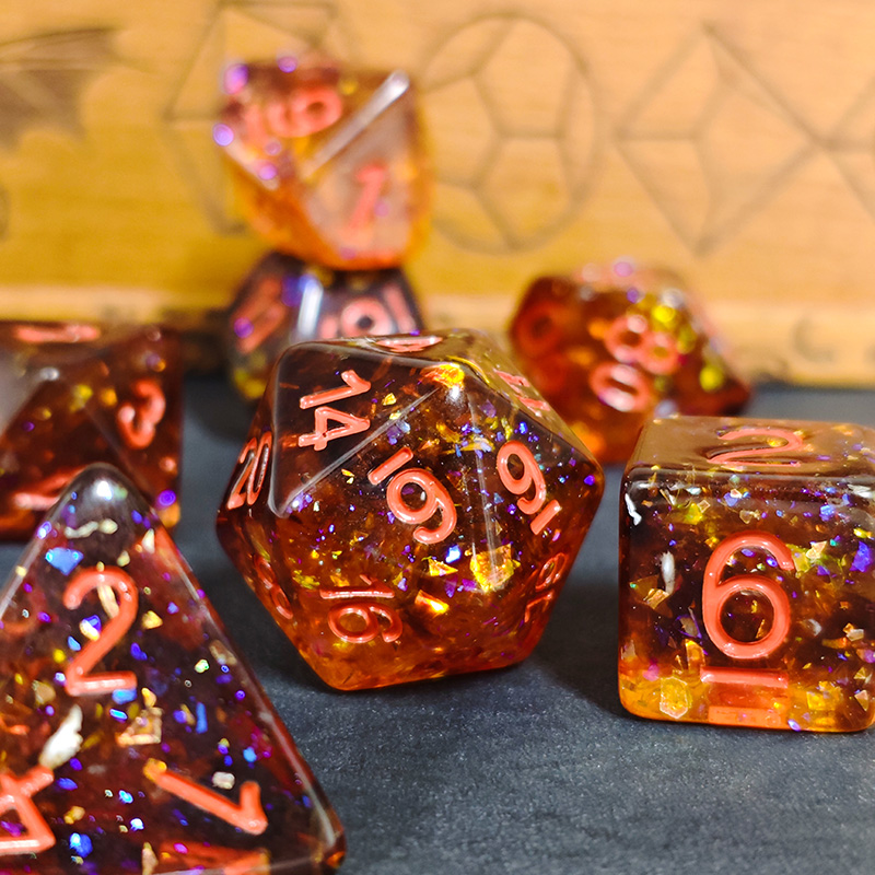 Dice Set Polyhedral - ชุดลูกเต๋าเรซิ่นทรงหลายเหลี่ยมสีส้มไฟ 7 ชิ้น พร้อมตัวเลขสีส้ม สำหรับเกมดันเจี้ยนแอนด์ดรากอนส์, เกม